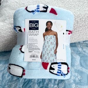 Winter Penguin Bath Wrap - NWT